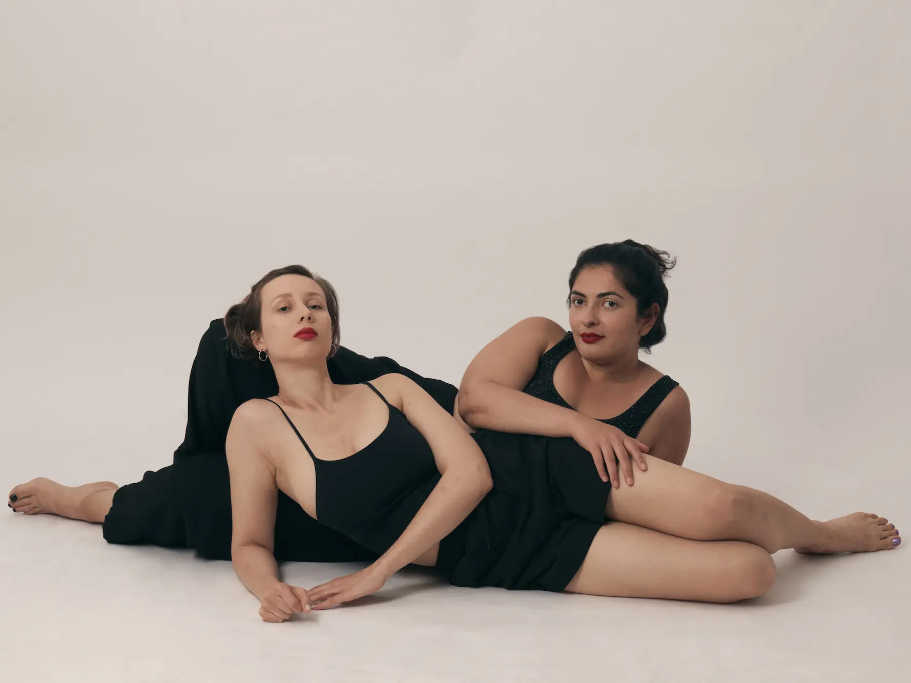 BFFs (2021) photograph 6