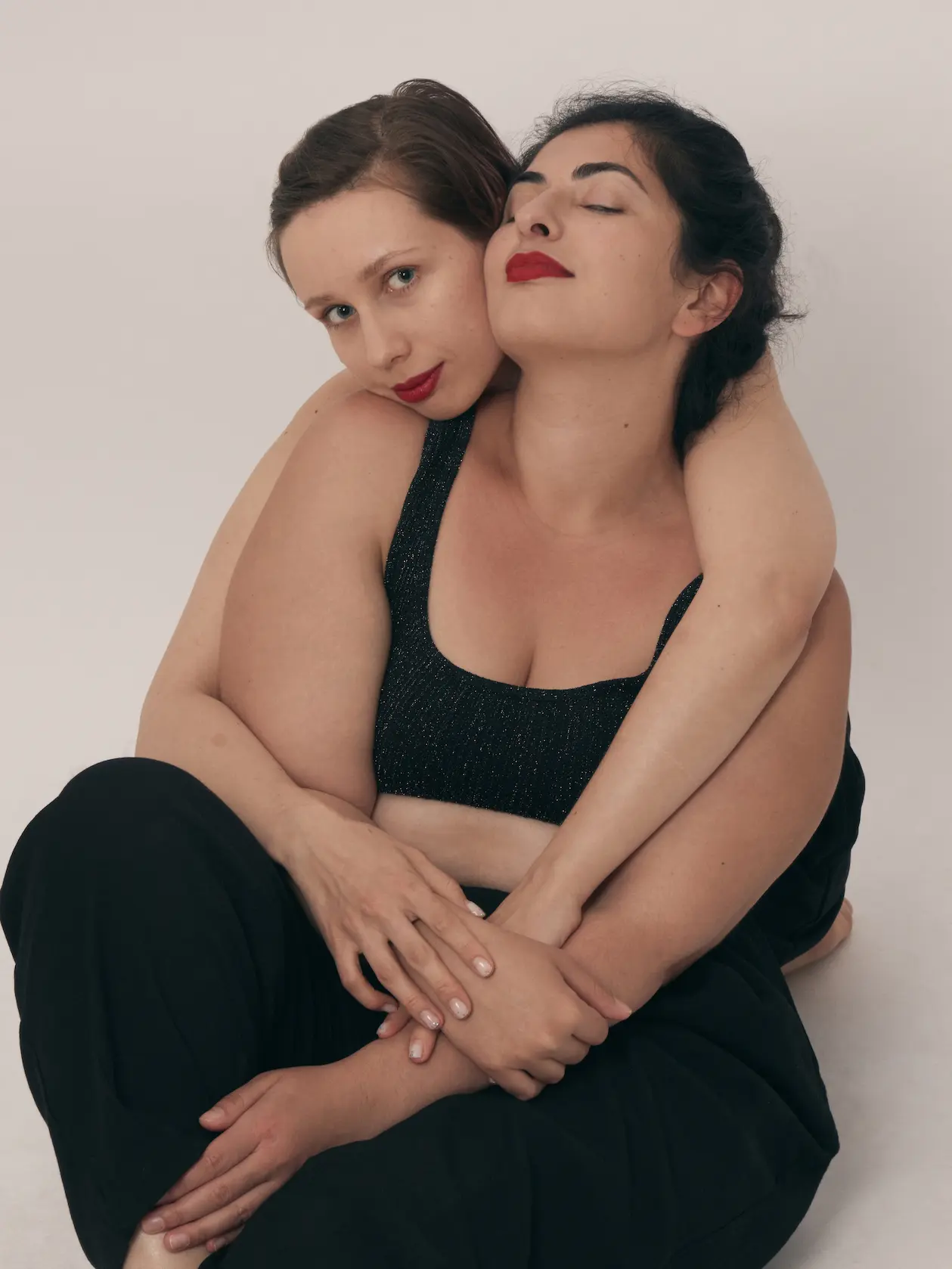 BFFs (2021) photograph 7